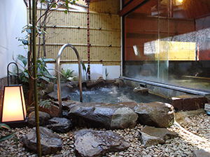 Open-air bath